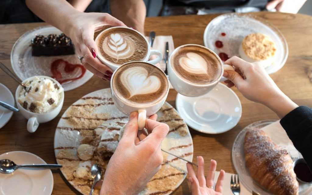Best cafés and restaurants in Al Hamra Mall