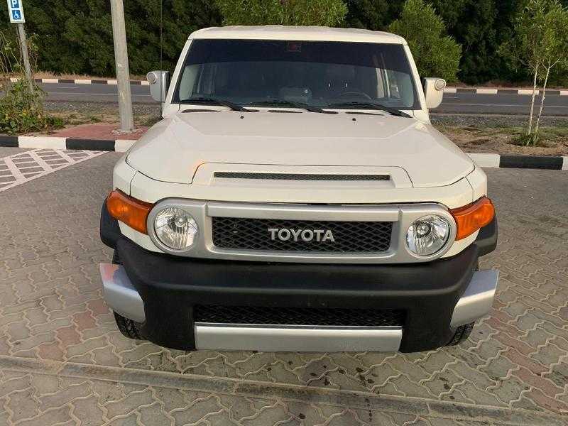 2022 White Toyota FJ Cruiser 4.0L-pic_3
