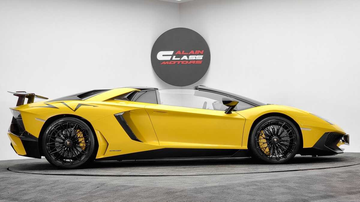 Rent a Lamborghini Aventador SVJ 2019-pic_5