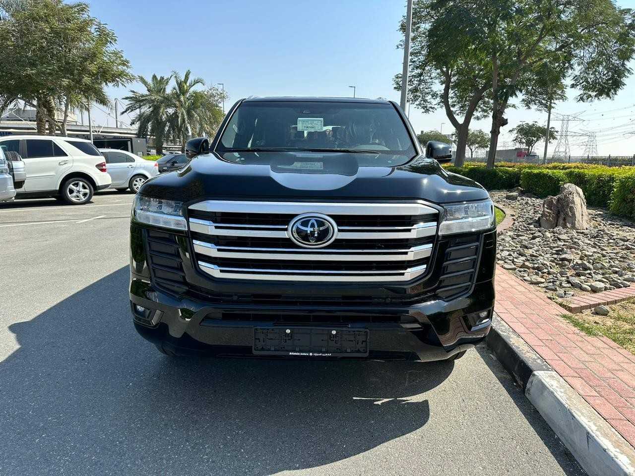 Land Cruiser 2022 (VIP Limited Edition) Gcc specs brand new-pic_2