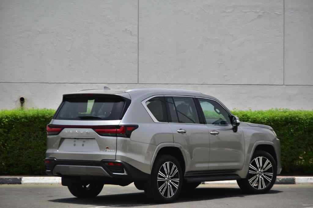 Rent LEXUS LX 600 2022-pic_4